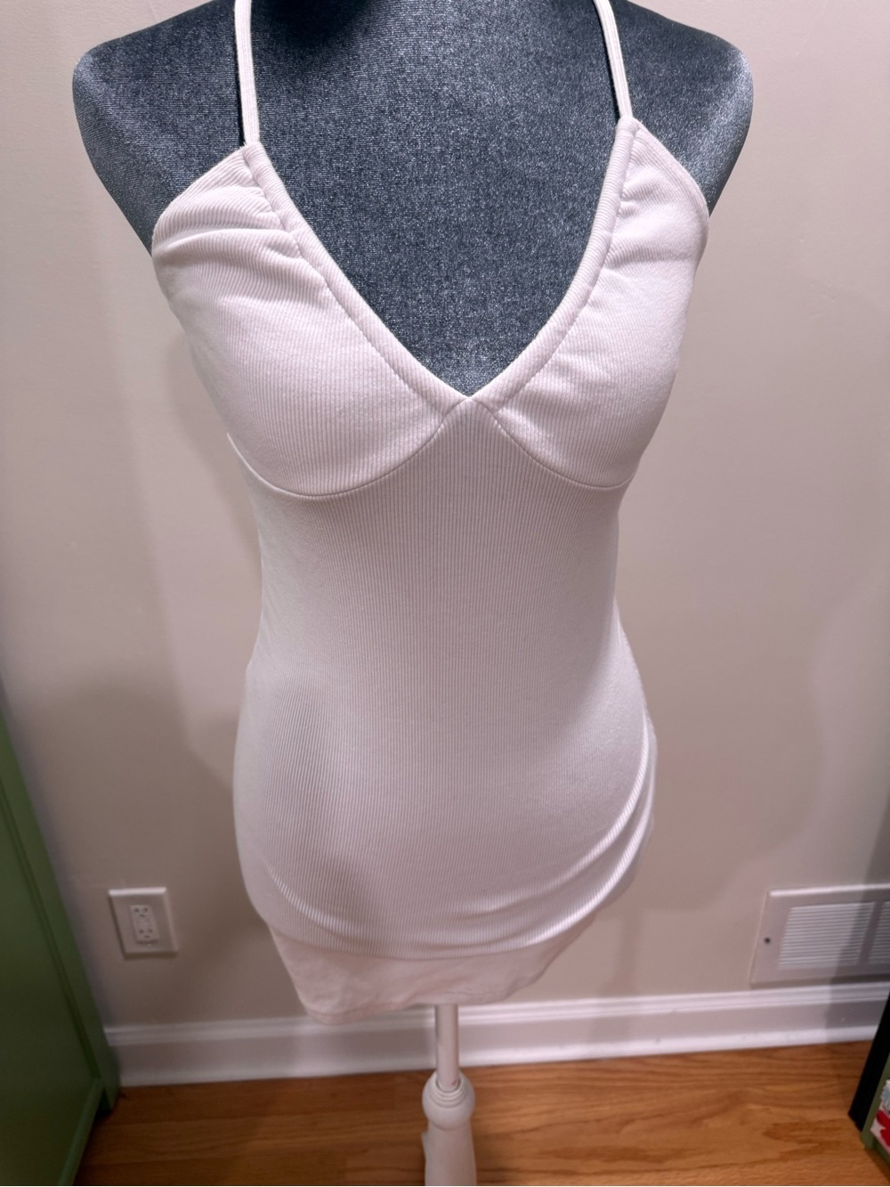 White Stretch Tank Top size M.